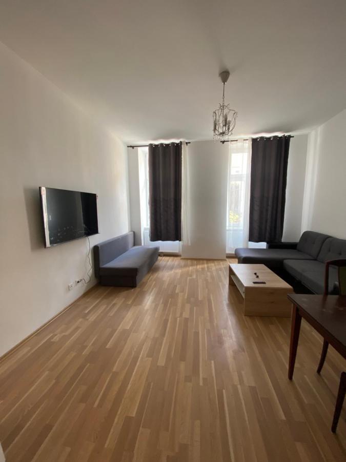 Niceapartmenthollergasse 8 * Viena