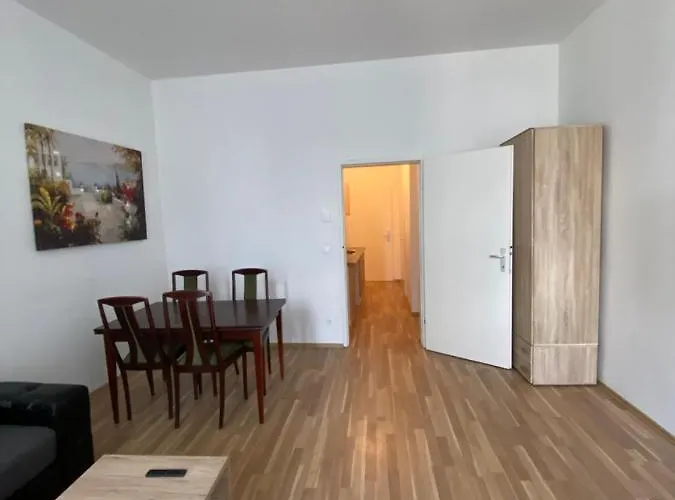 Niceapartmenthollergasse 8