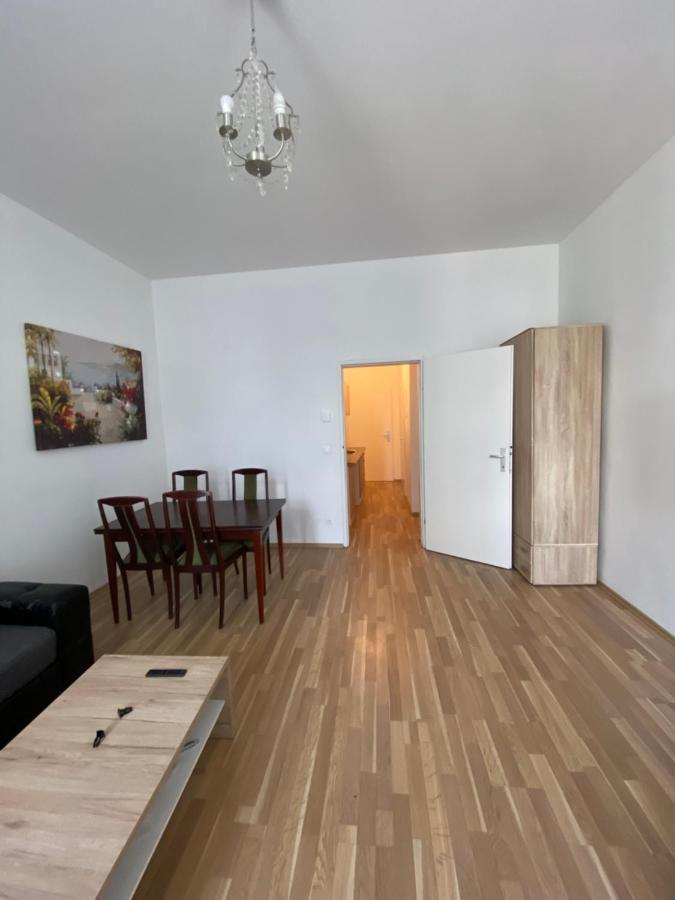Niceapartmenthollergasse 8 * Wien